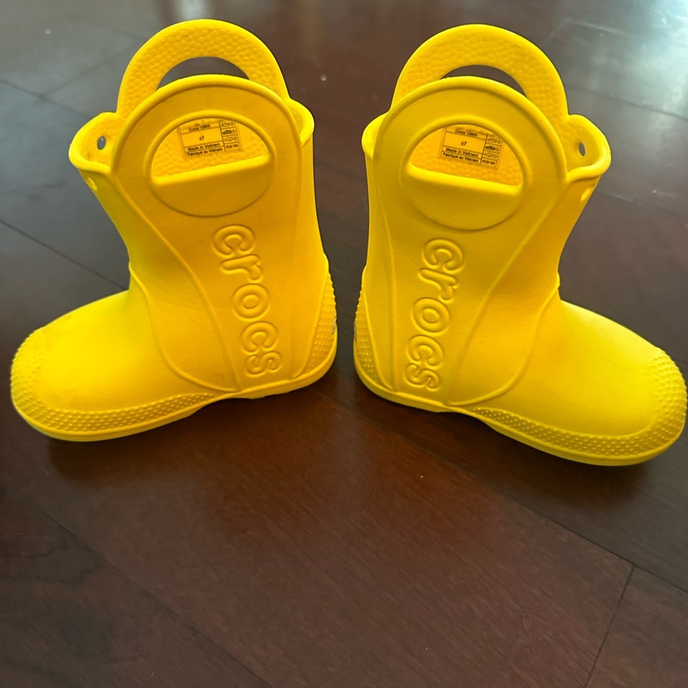 Crocs Yellow Rain boots c7